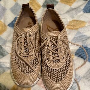Sam Edelman Gold lace up Sneakers size 5.5